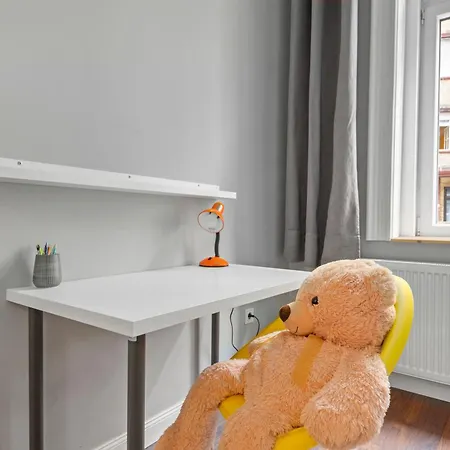 Colourful In The Party District